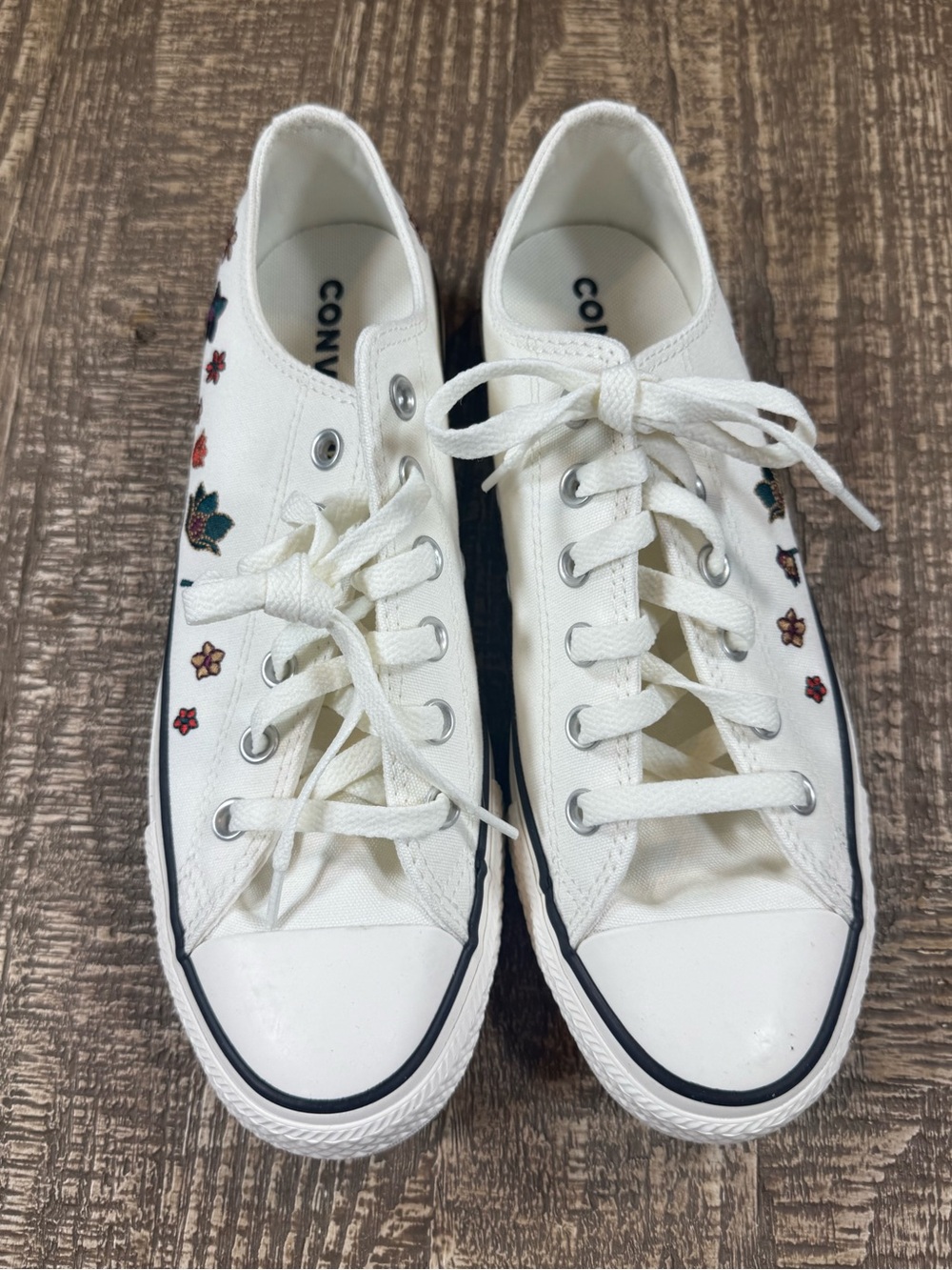 Converse ALL STAR CHUCK TAYLOR Krem Floral Sneakers W9.5 NWOT - Picture 3 of 15